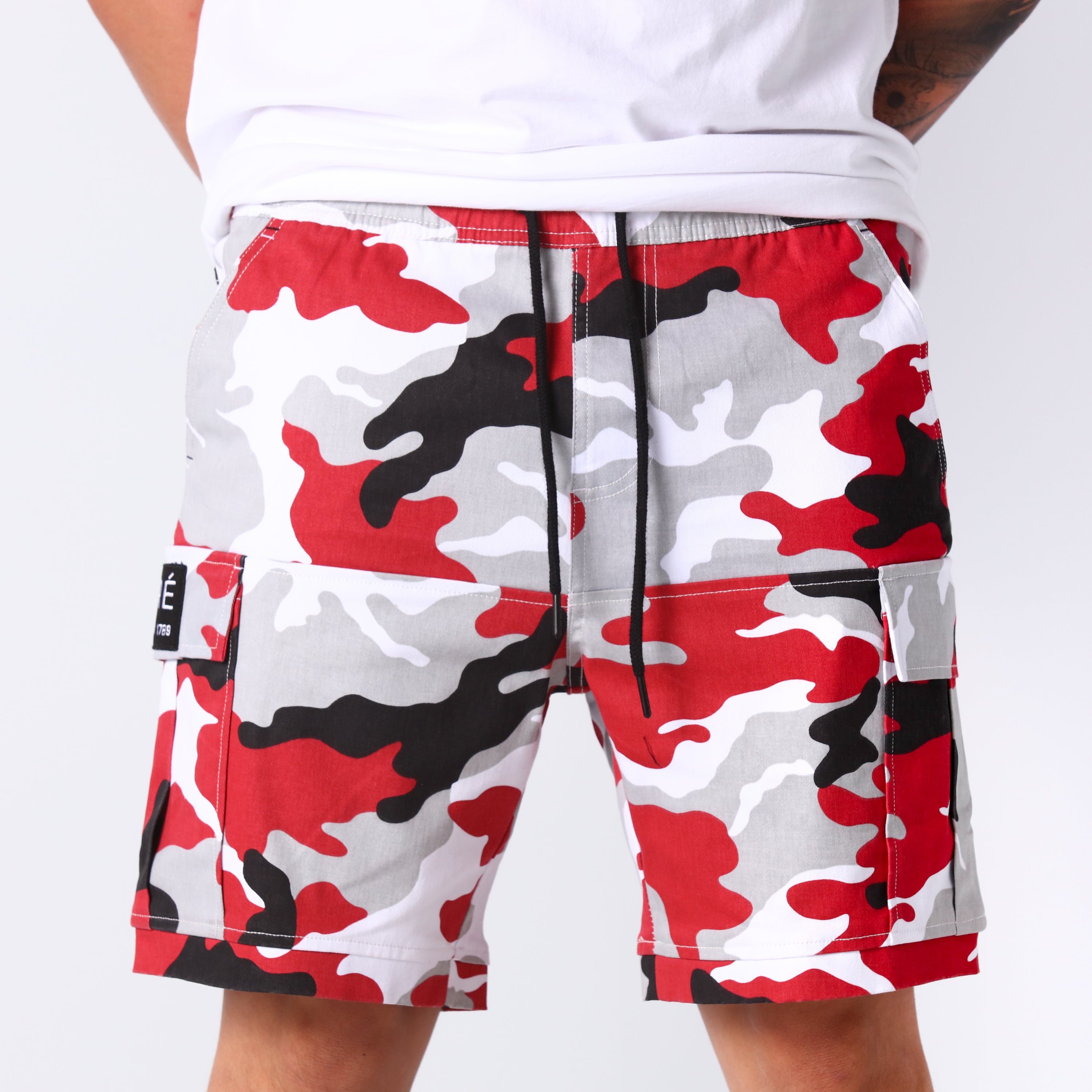 red camo cargo shorts