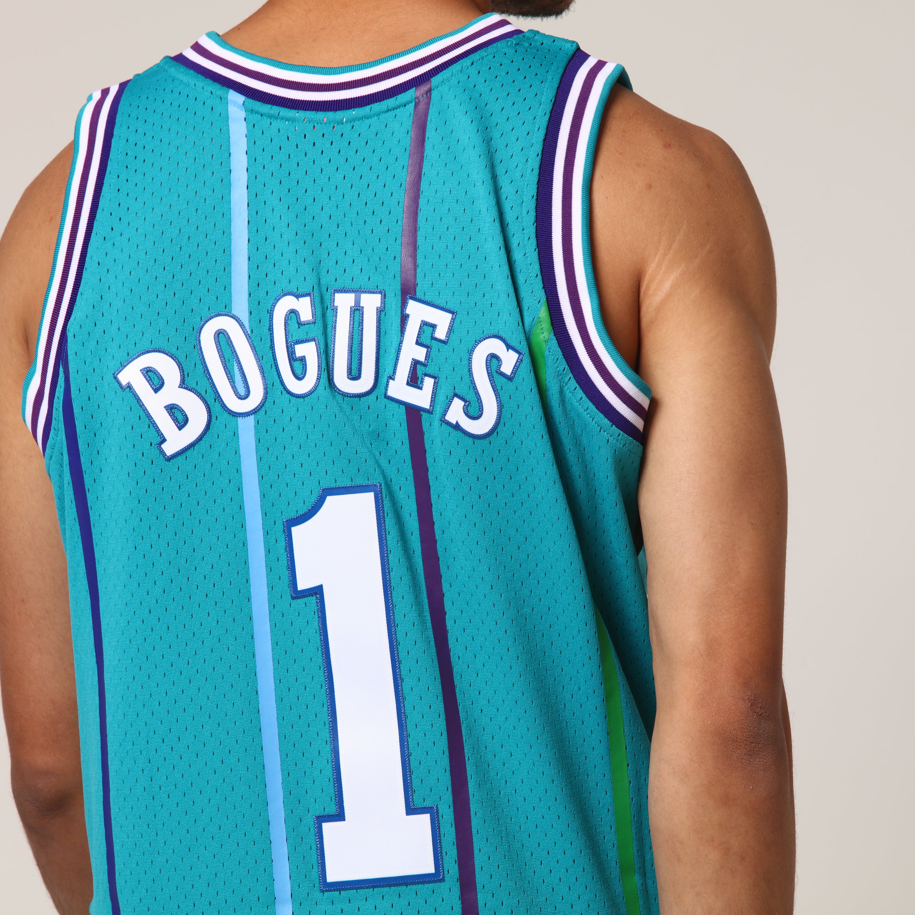 muggsy bogues jersey mitchell and ness