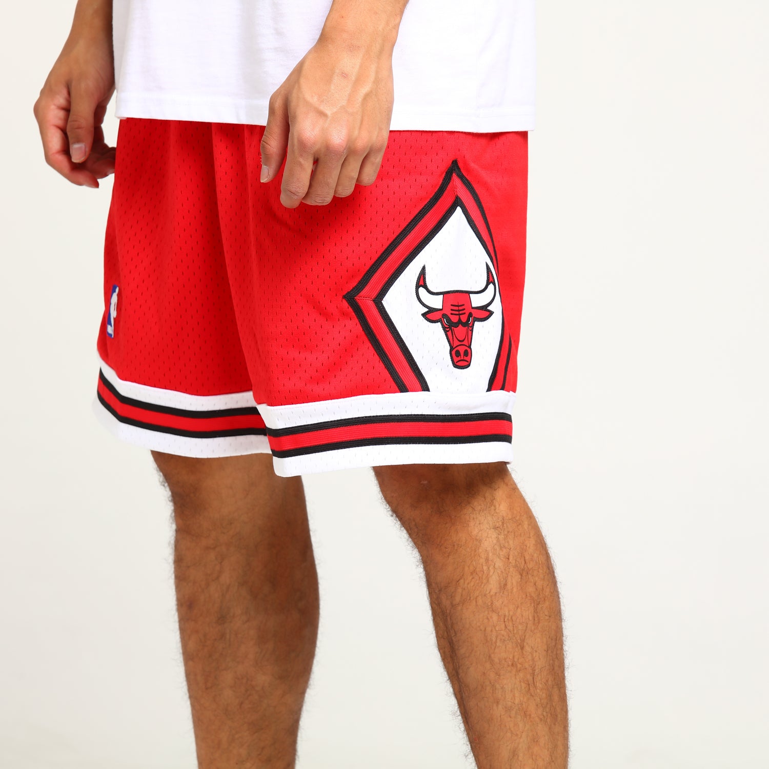 chicago bulls shorts mitchell and ness