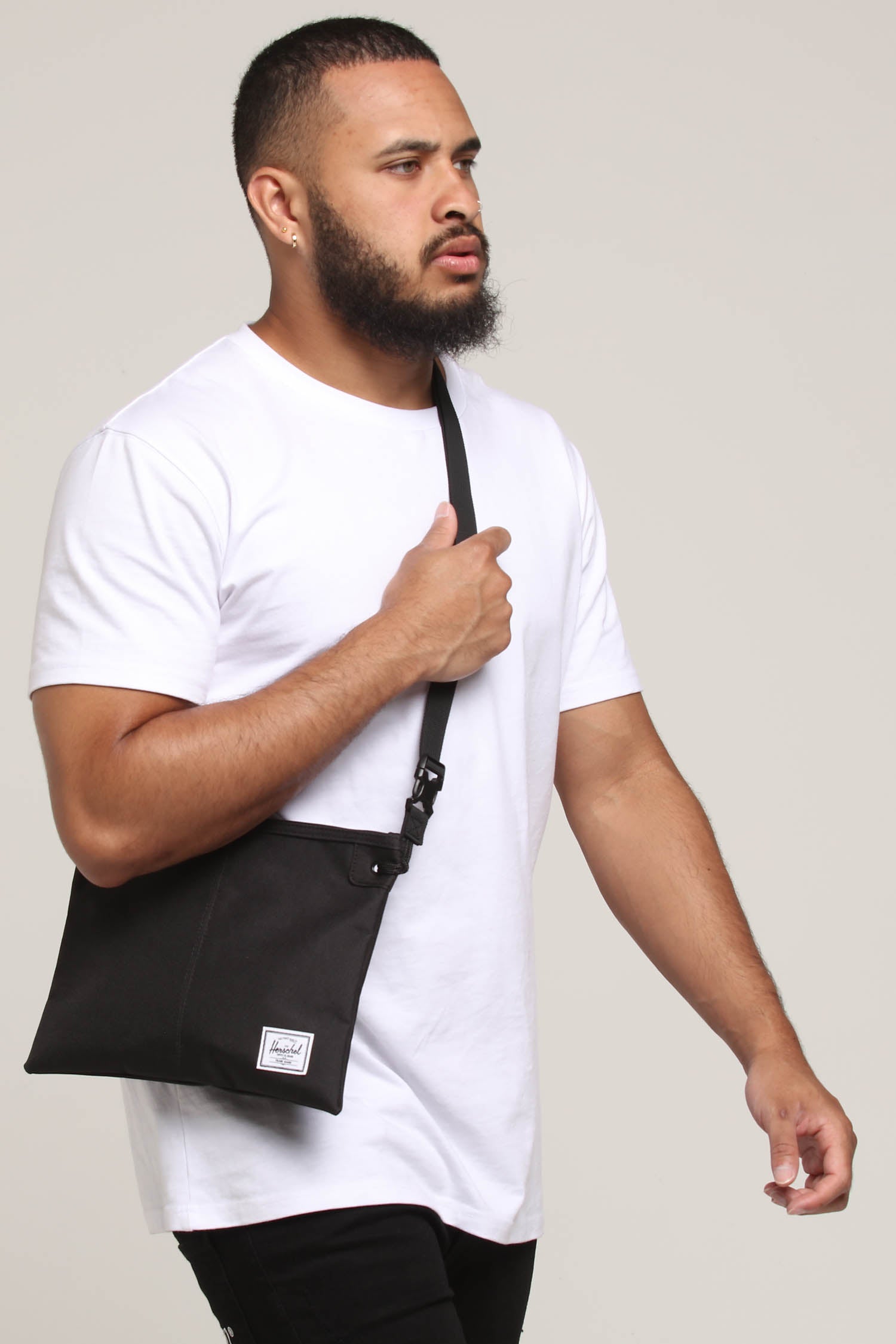 herschel alder hip pack