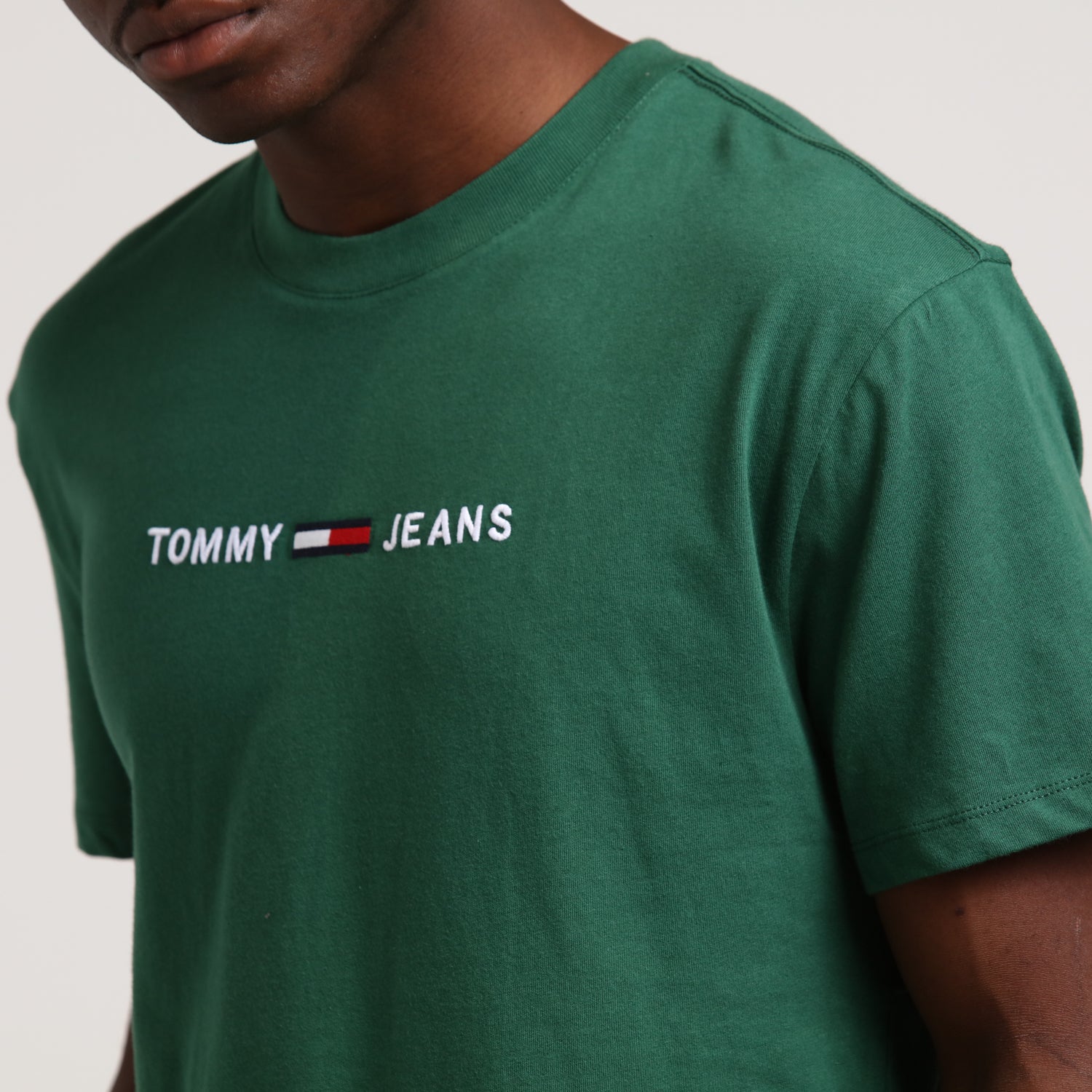 tommy jeans tjm small text tee