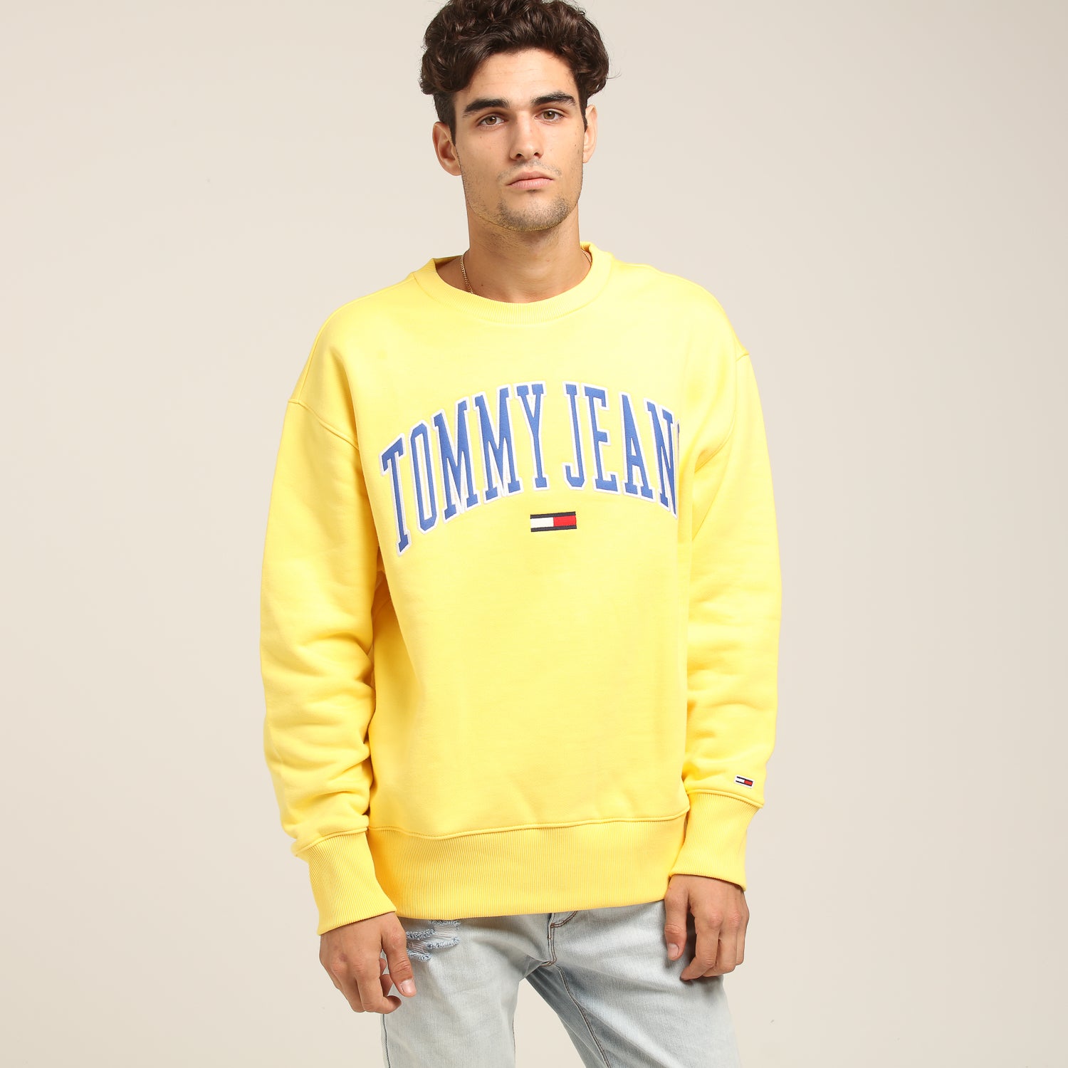 tommy jeans clean collegiate crew