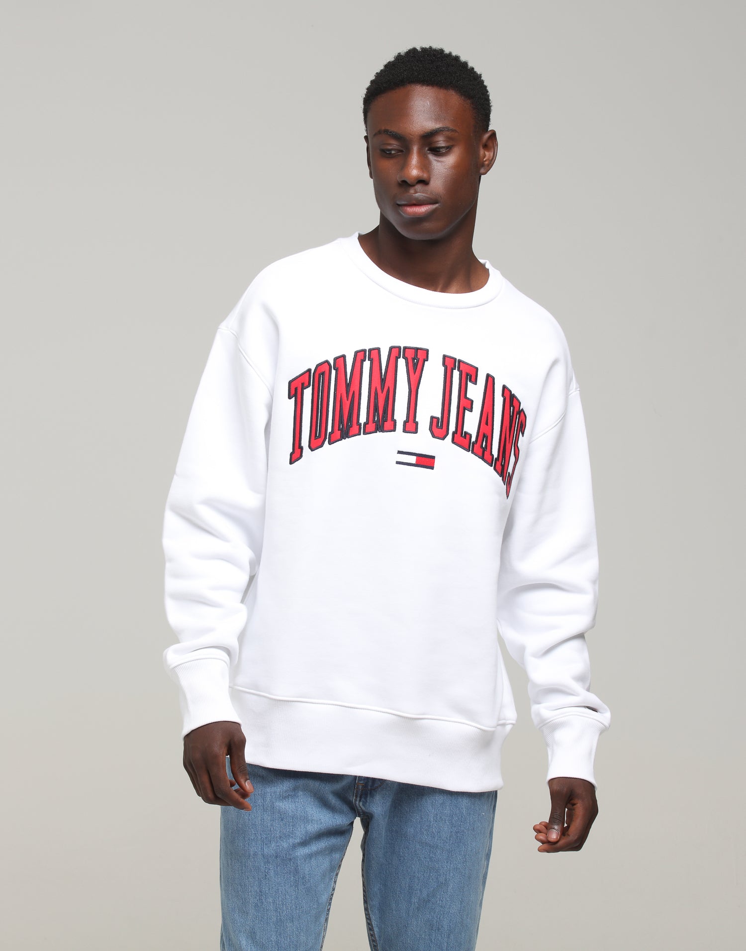 tommy jeans clean collegiate crew neck sweatshirt