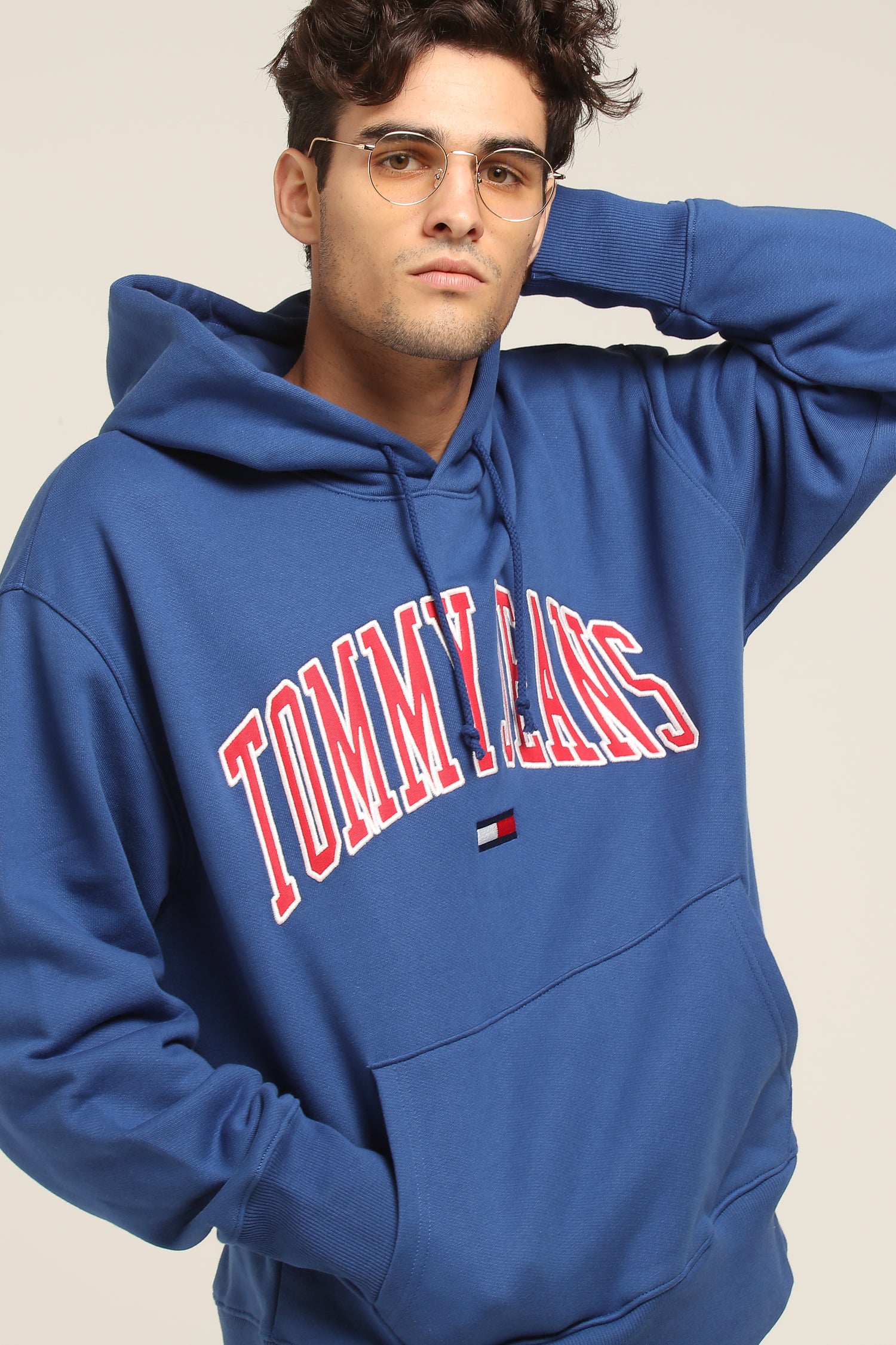 tommy jeans clean collegiate sweater
