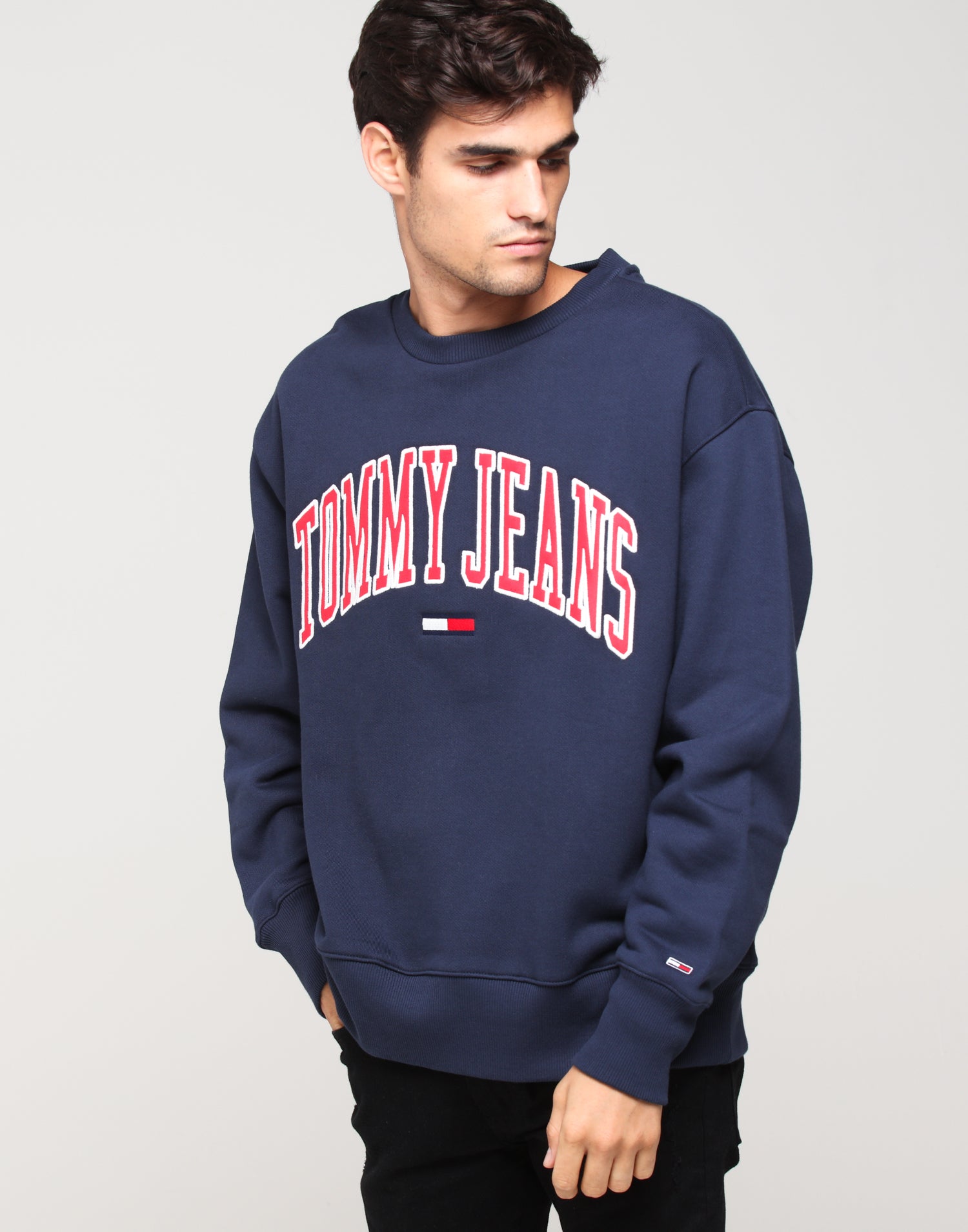 tommy jeans collegiate jumper