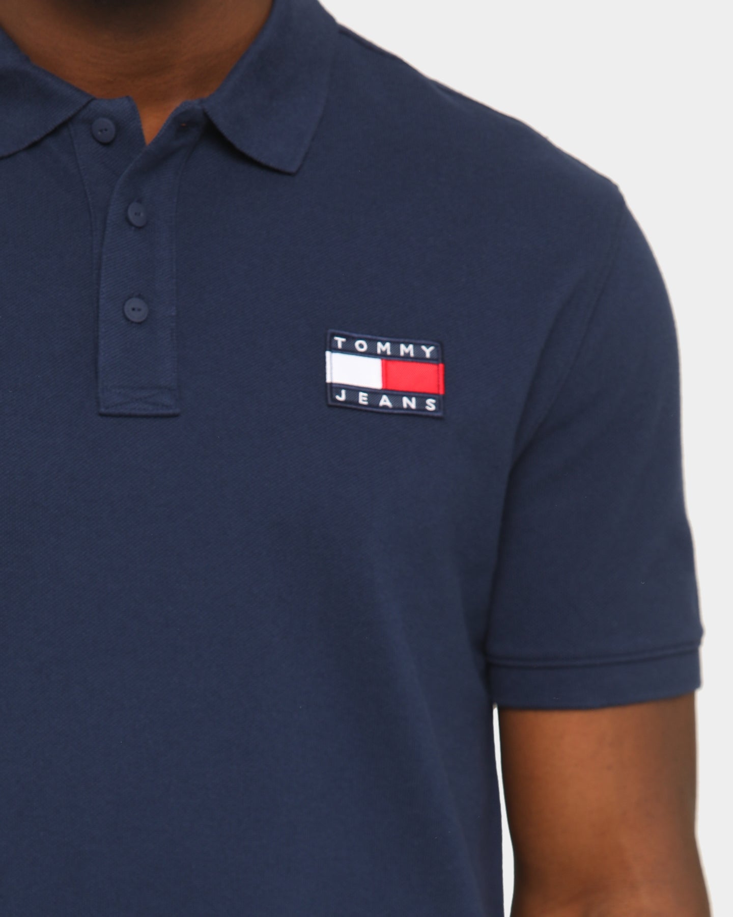 tommy badge polo