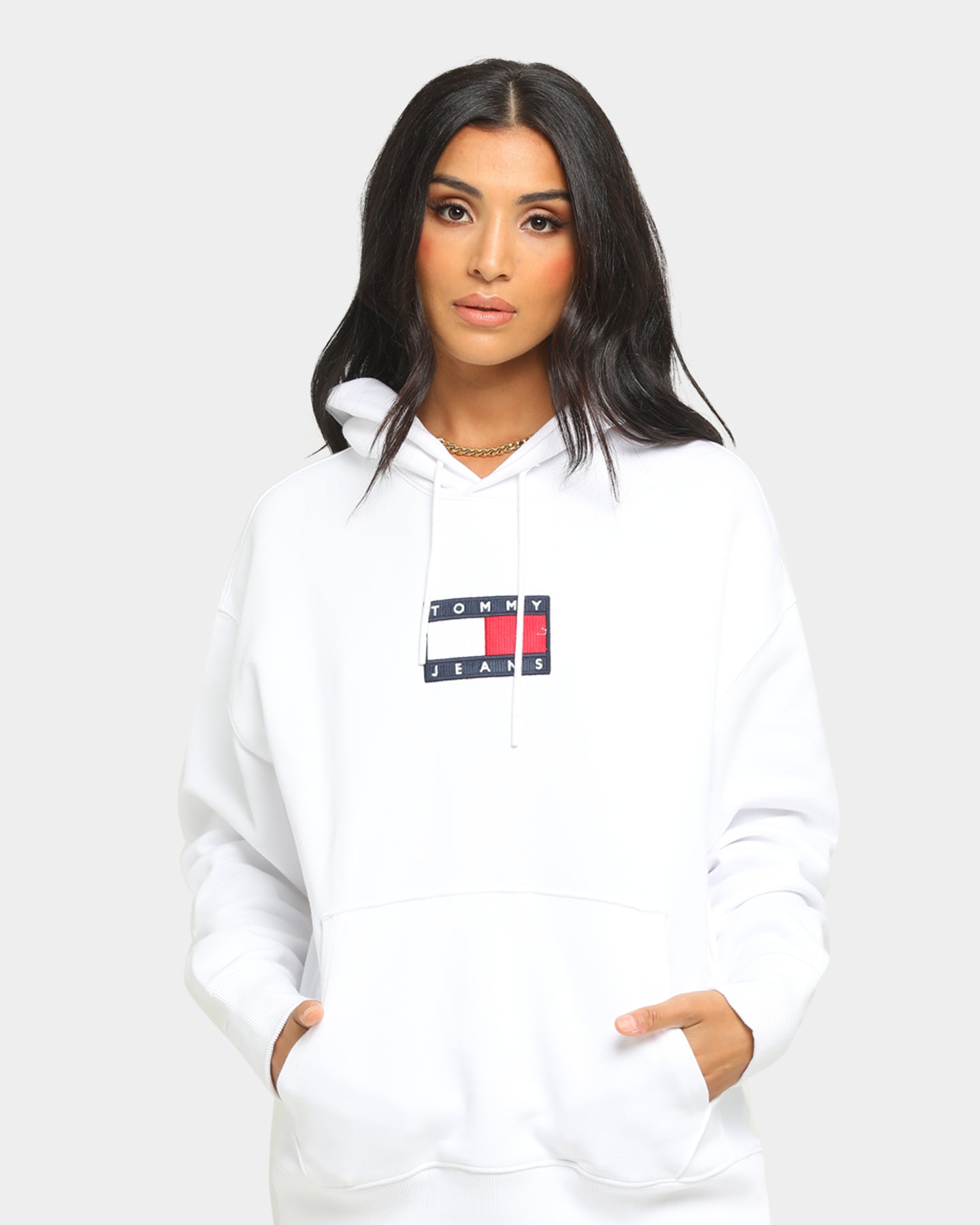 tommy jeans small logo white hoodie