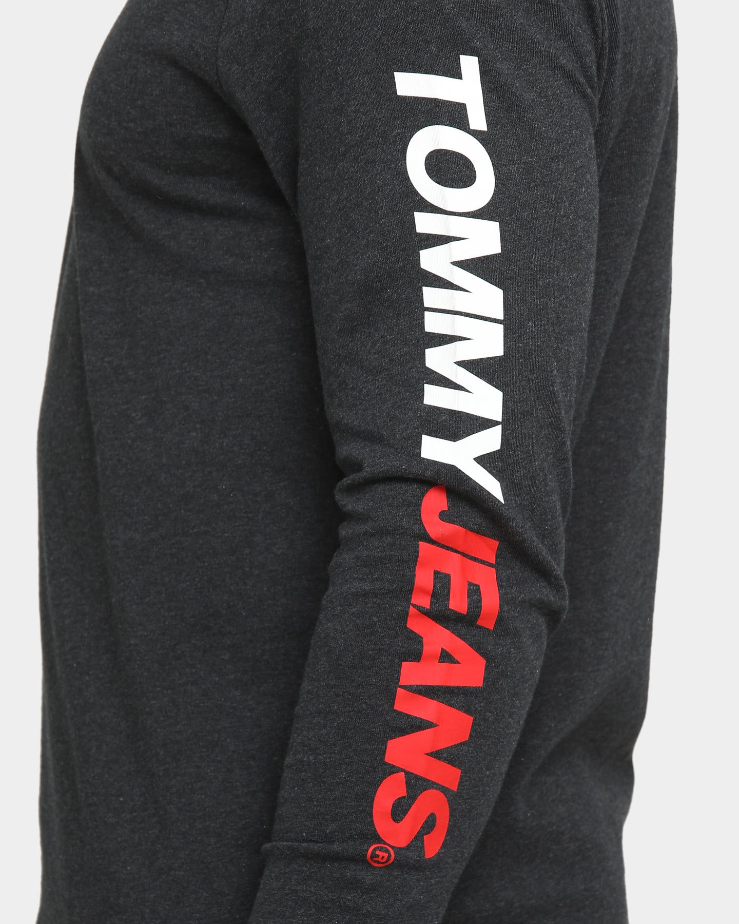 black tommy jeans t shirt