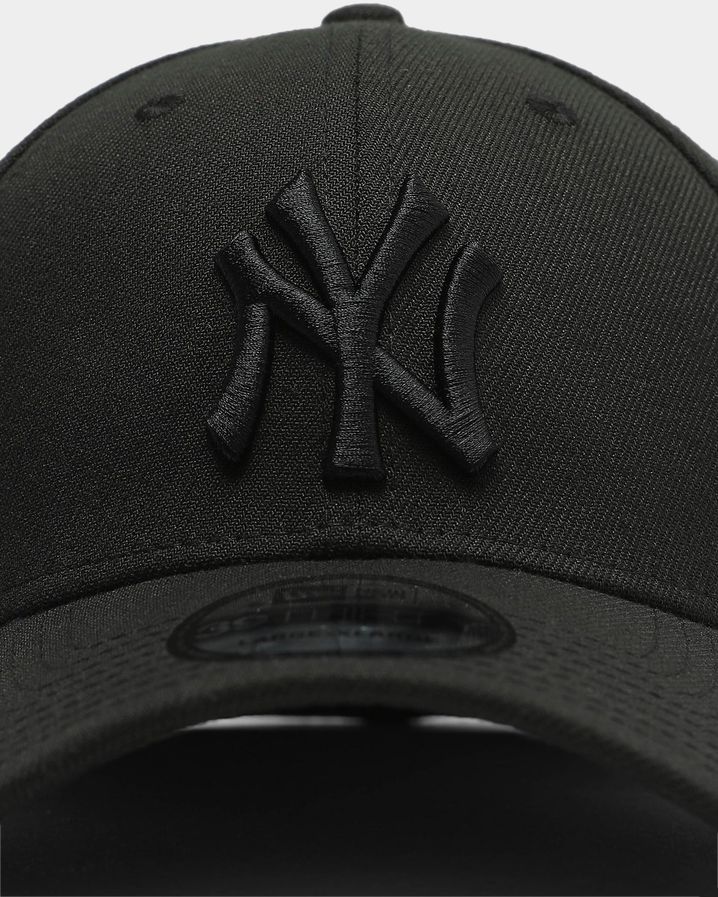 NEW YORK YANKEES 39THIRTY STRETCH FIT BLACK/BLACK | Culture Kings US